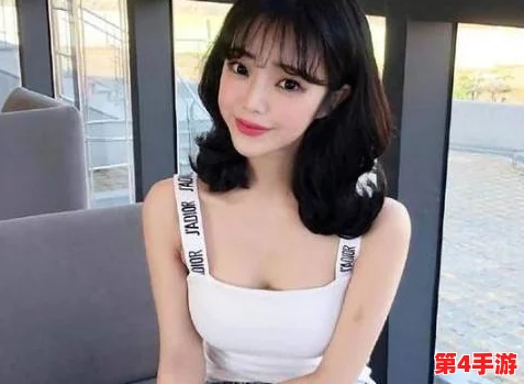 张筱雨扒开大腿无遮挡，展现出无与伦比的自信与魅力，引发热议和关注