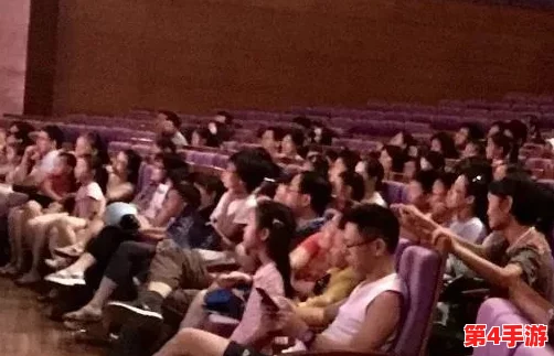 丰满岳乱妇DVD日本:网友热评9.5分,精彩剧情引发观众狂潮 丰满岳乱妇DVD日本:网友热评9.5分,精彩剧情引发观众狂潮