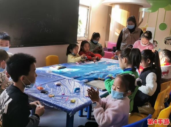 一小孩用棒棒糖ss游戏破解版,网友热评“超好玩,简直是童年回忆的完美重现!” 一小孩用棒棒糖ss游戏破解版,网友热评“超好玩,简直是童年回忆的完美重现!”