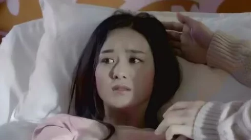 真人实拍女初被破www免费，全程记录女性第一次经历，震撼视听感受