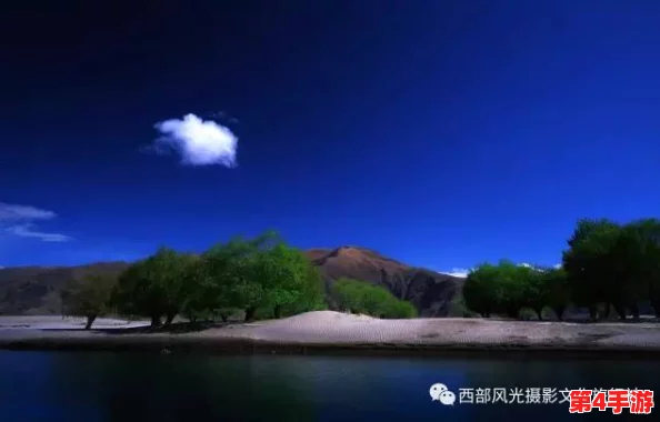 水边之夜未增减板：在宁静的湖畔感受自然与心灵的交融与启迪