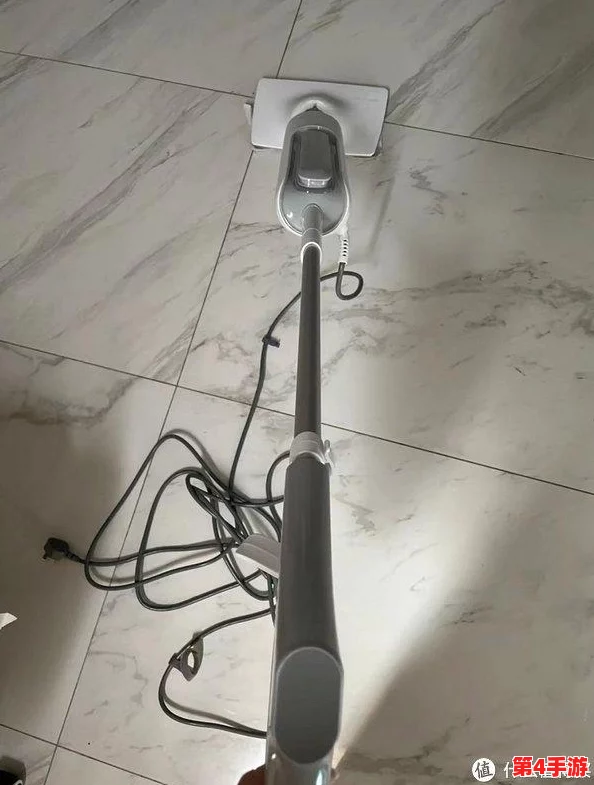 c17.一起草：网友热评“这款产品真是生活中的小助手，让我轻松应对各种挑战！”