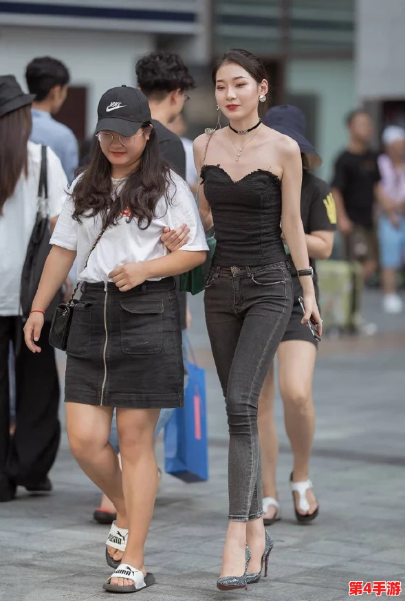 美女露%100的身体无档图:揭示当代审美观念对于裸露的态度 美女露%100的身体无档图:揭示当代审美观念对于裸露的态度