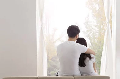 打工和妈妈住一起成夫妻怎么办?这种情况该如何处理?用户评价:生活与感情的平衡真不容易 打工和妈妈住一起成夫妻怎么办?这种情况该如何处理?用户评价:生活与感情的平衡真不容易