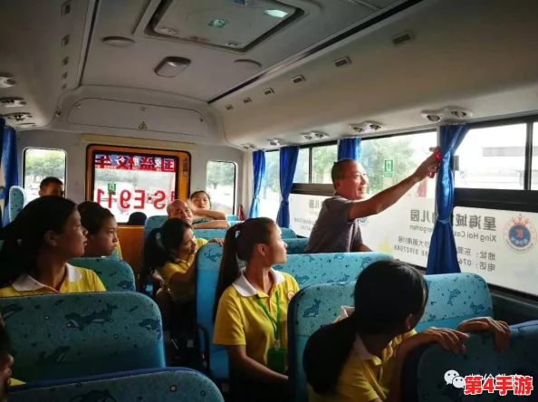 幼儿园的老师们与振宇校车的安全护航之旅:共同守护孩子的未来 幼儿园的老师们与振宇校车的安全护航之旅:共同守护孩子的未来