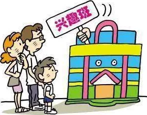 班长是班级的公共泄愤工具，网友热议：班长何错之有？集体情绪宣泄的代言人不应承担更多压力！