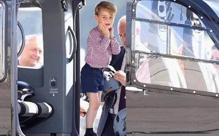 小男生Gay粉嫩小男生互吃，网友热评：画面太诱人，简直让人心动不已，冲击视觉的极致享受！