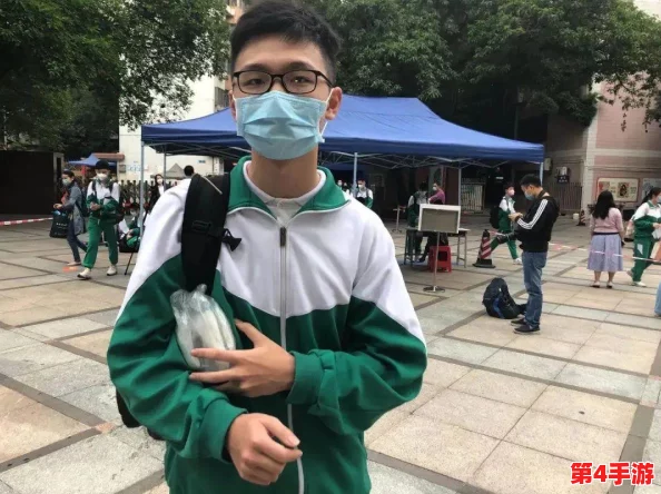 英语老师没戴口罩让我c了一跳，这种行为太不负责任