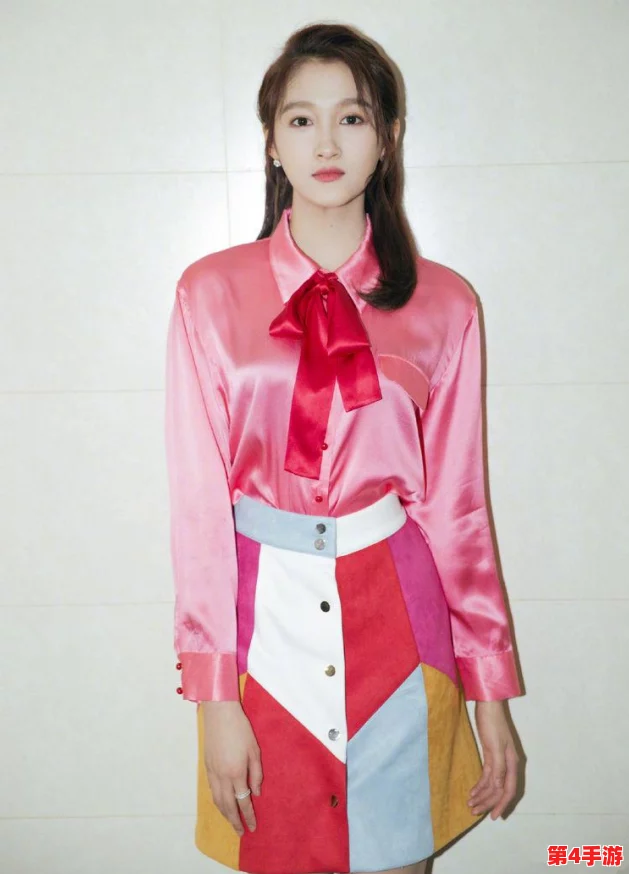 解锁心动小镇时尚密码：独家攻略揭秘格纹百褶裙的多样获取途径与搭配技巧