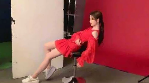 鞠婧祎被c到高潮嗯~啊~嗯嗯~:揭秘网络热议背后的心理现象 鞠婧祎被c到高潮嗯~啊~嗯嗯~:揭秘网络热议背后的心理现象