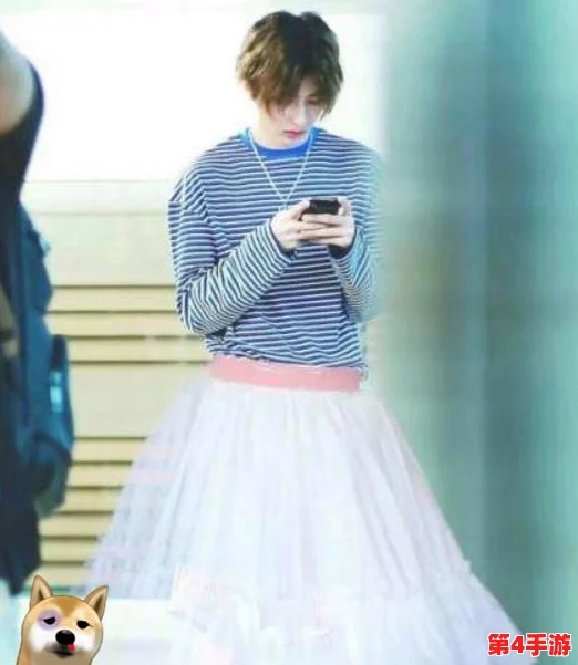 男生坤坤放进女生坤坤里开元，这个标题引发了对性别角色和情感关系的深刻思考，探讨了现代社会中男女之间的互动与理解