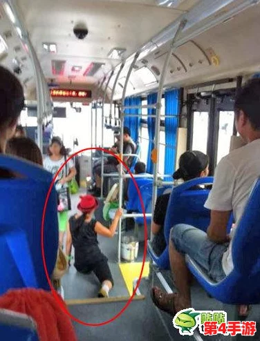 苏苏的公交车日记：网友热议“这真是一个充满温暖与故事的标题，让人期待每一篇日记！”