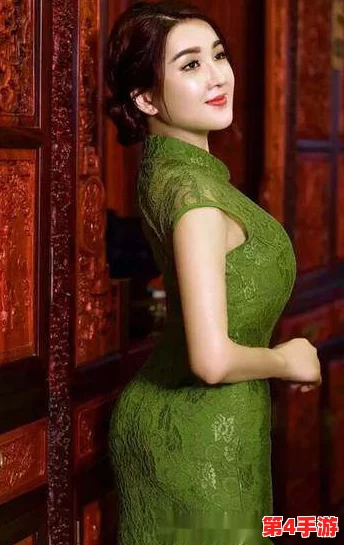 丰满迷人岳的大乳，网友评论：这标题真是太直白了，不过确实引人注目，让人忍不住想点进去看看！
