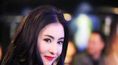 张柏芝下面一清二楚,网友评价:她的美丽和气质依旧让人惊艳,真是岁月无情却不改风华。 张柏芝下面一清二楚,网友评价:她的美丽和气质依旧让人惊艳,真是岁月无情却不改风华。