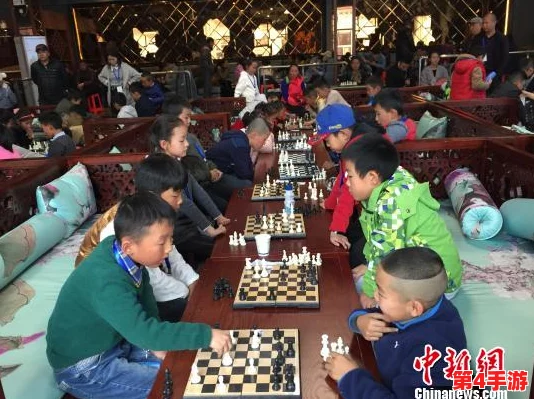 打扑克激烈运动,斗智斗勇如棋逢对手般精彩纷呈 打扑克激烈运动,斗智斗勇如棋逢对手般精彩纷呈