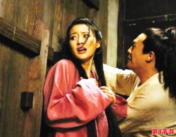 潘金莲-双-乳-晃动干柴烈火：在这场激情与欲望交织的故事中，潘金莲展现了她内心深处的渴望与挣扎