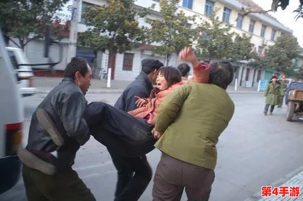 旱厕大屁股村妇偷拍：反映农村生活困境与隐私权的冲突，引发社会对传统习俗的深思