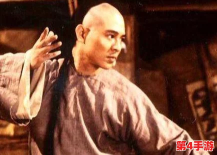 雷电将军脚法娴熟腿法，展现出高超的武艺与优雅的身姿，令人叹为观止的战斗技巧引发热议