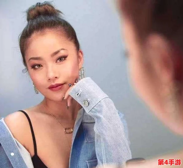 艳照张柏XXXHDXXX：引发热议的网络事件背后隐藏了哪些不为人知的故事？