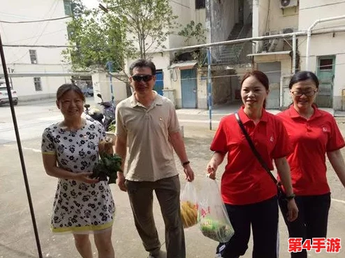 阿姨叫的真好听啊:社区活动中传递温暖与关怀,感受邻里间的亲切互动 阿姨叫的真好听啊:社区活动中传递温暖与关怀,感受邻里间的亲切互动