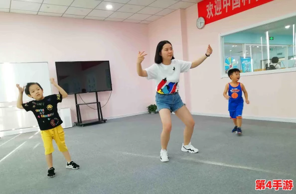 幼儿hiphop张婉莹暑假作业：如何理解孩子对音乐的热爱及其潜力？