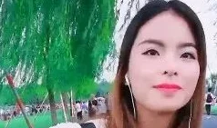 小乔-裸-体-被 叫爽，网友评论：这标题真是让人浮想联翩，难道她真的这么迷人？期待更多精彩内容！