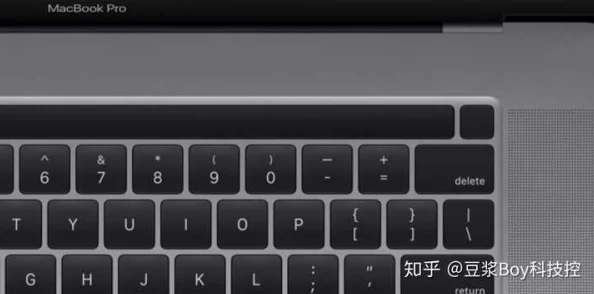 Windows1819岁MacBook Pro,风华正茂,才华横溢,令人赞叹不已 Windows1819岁MacBook Pro,风华正茂,才华横溢,令人赞叹不已