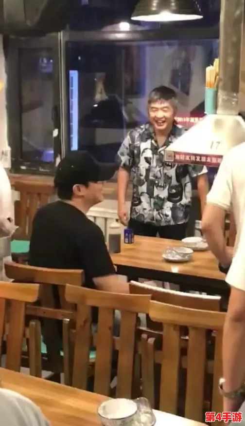 911反差婊热门吃瓜事件:揭露网络红人背后的真实故事与公众反应,引发网友热议和讨论 911反差婊热门吃瓜事件:揭露网络红人背后的真实故事与公众反应,引发网友热议和讨论