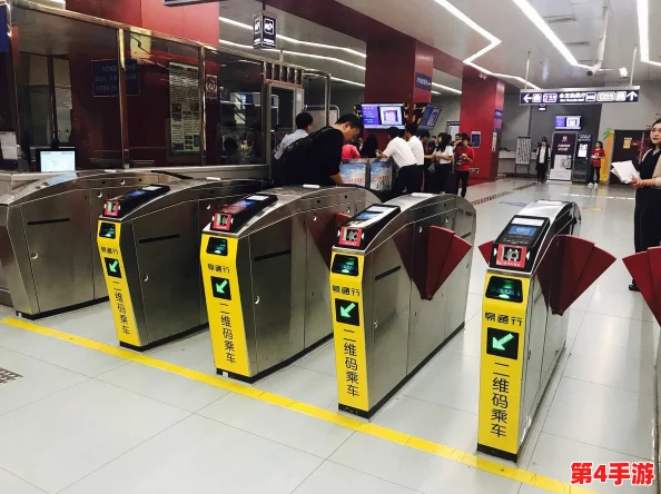 地铁逃生技巧大比拼：哪款单透装备让你视野无忧，安全脱身？