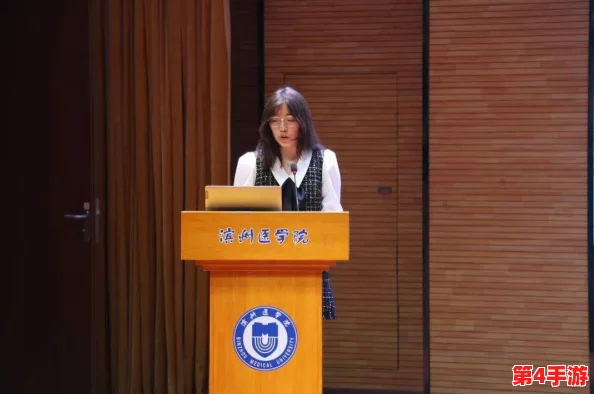 男的女的怼怼怼轮滑:一场激情四溢的轮滑对抗赛,展现青春活力与竞技精神! 男的女的怼怼怼轮滑:一场激情四溢的轮滑对抗赛,展现青春活力与竞技精神!