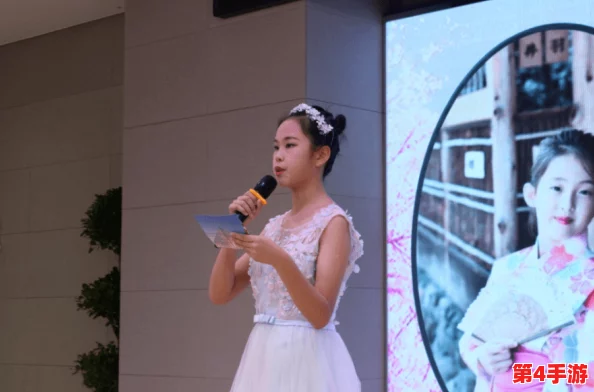 白婧白雪的快乐:在冬日阳光下,姐妹俩共享温暖时光与欢声笑语,感受生活中的点滴幸福与美好 白婧白雪的快乐:在冬日阳光下,姐妹俩共享温暖时光与欢声笑语,感受生活中的点滴幸福与美好