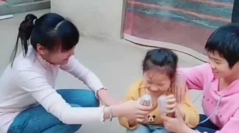 我拿我的妹妹做实验2.0＂曝光！内幕揭秘：背后真相惊人，网友热议闻所未闻