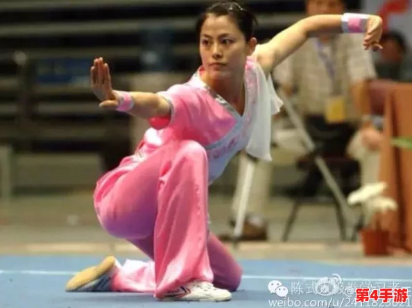 黑土腿法娴熟脚法视频：传闻某位武术大师在私下教授绝技，弟子们纷纷前来拜师学艺！