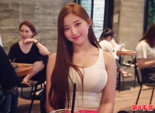 日本丰满少妇XXX88888：她的生活故事与个人成长引发网友热议，背后隐藏着怎样的心路历程？
