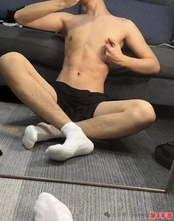 白袜体育生喷浓精Gay2022：探讨性别表达与体育文化的交集以及LGBTQ+在校园运动中的表现与挑战