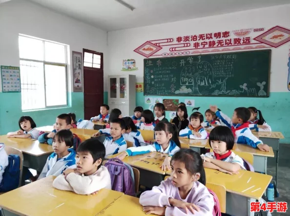 老师的兔子：一只意外走失的小动物引发了师生们的关心与寻找行动，校园内外齐心协力共度难关