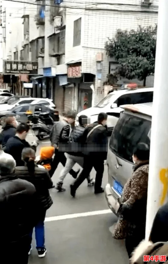 公交车被多人伦 吃花蒂，令人发指的行为让人震惊，社会需要严肃反思这一事件的背后真相！
