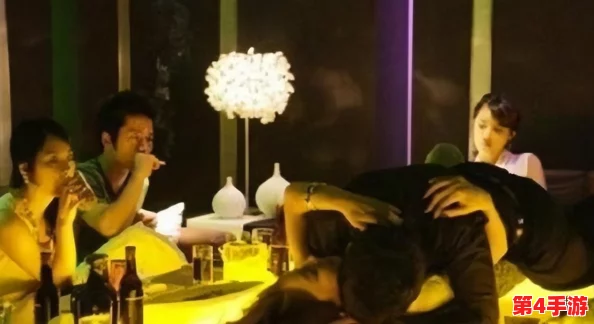 性裸交     游戏：男女主角疑似恋情曝光，内幕揭秘导演背后黑料被扒