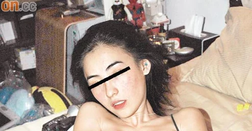 张柏芝黑森林毛毛图片高清：曝八卦消息，网友疯传她与神秘男子密会，引发热议